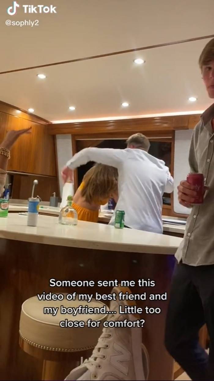  แฟนนอกใจ