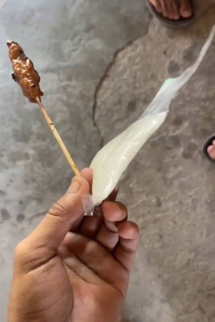 ข้าวเหนียวหมูปิ้ง