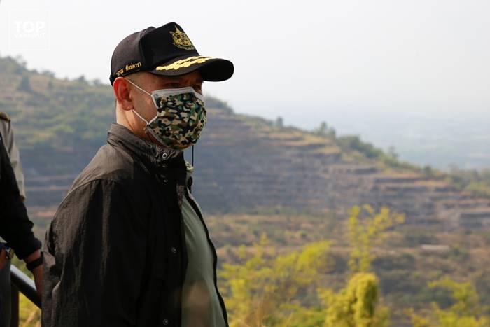 เจ้าหน้าที่พิทักษ์ป่า, ติ๊ก เจษฎาภรณ์