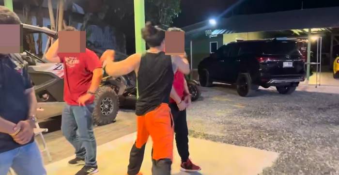 Sax วัยรุ่นทำกิน