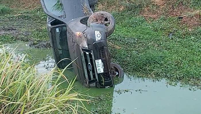  ผู้ใหญ่บ้าน ถูกรถชน