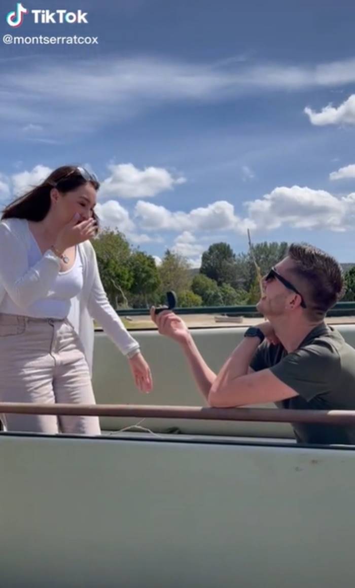 เซอร์ไพรส์ขอแต่งงาน