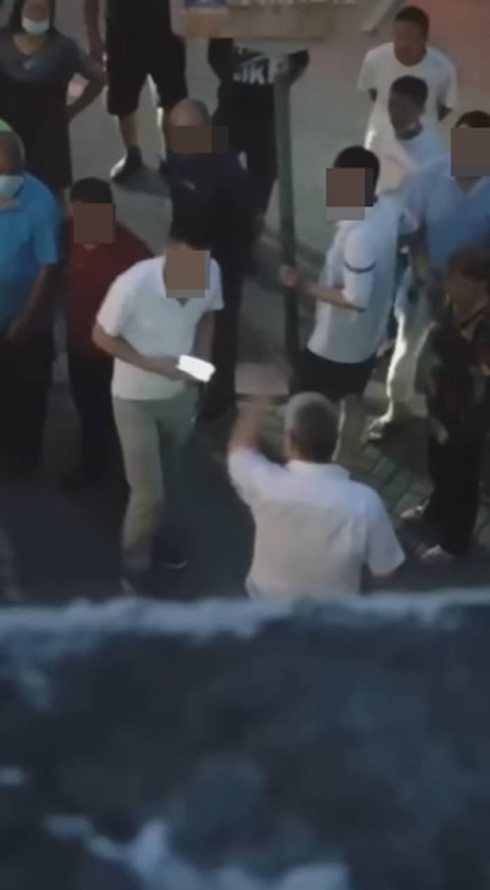  รักสามเส้า