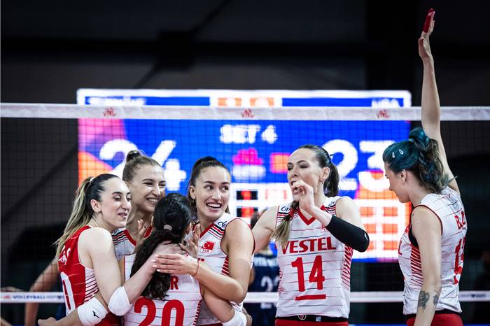 วอลเลย์บอลหญิงไทย