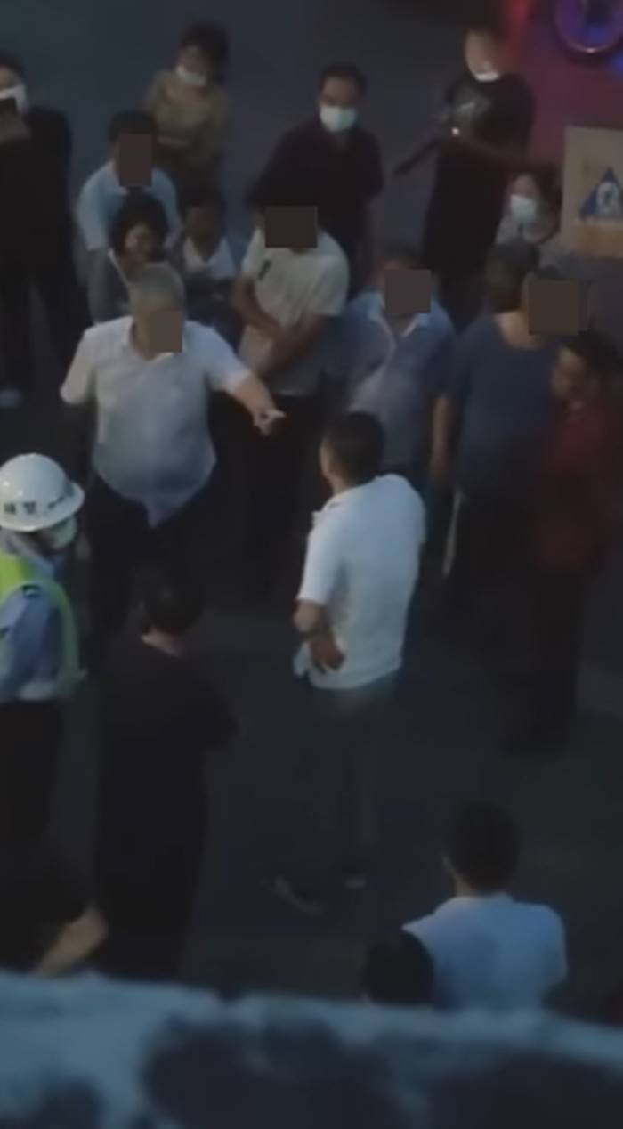  รักสามเส้า