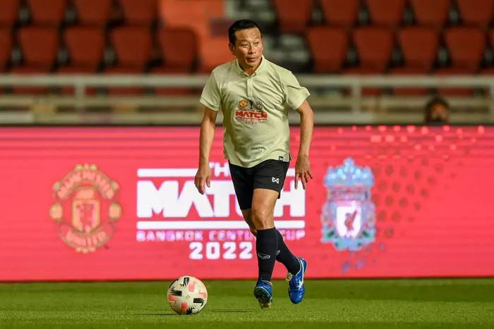 วินิจ เลิศรัตนชัย, แมนยู ลิเวอร์พูล