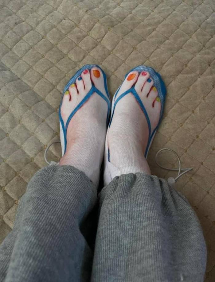 รองเท้าแตะ, ข่าวแปลก