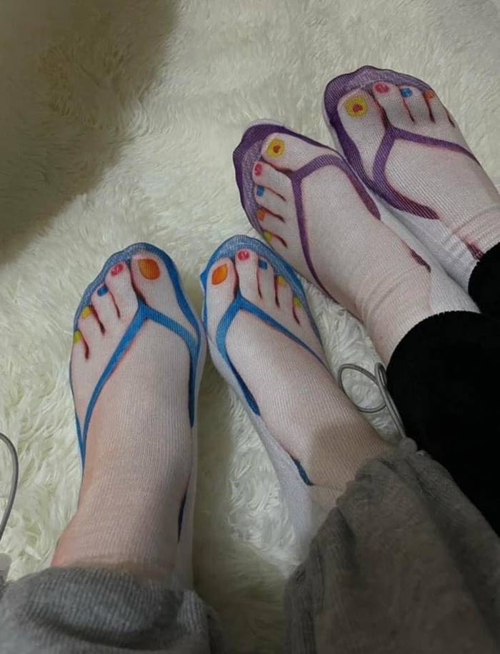 รองเท้าแตะ, ข่าวแปลก