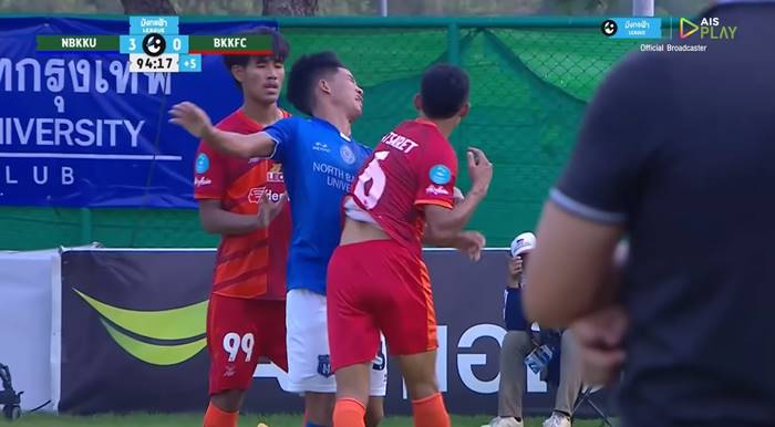 อิศเรศ น้อยใจบุญ, ฟันศอกบางกอกเอฟซี