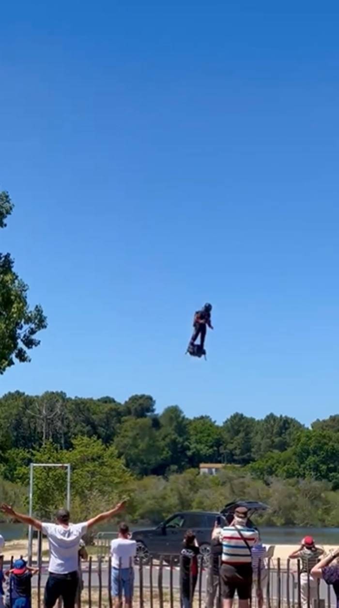 ฟลายบอร์ด