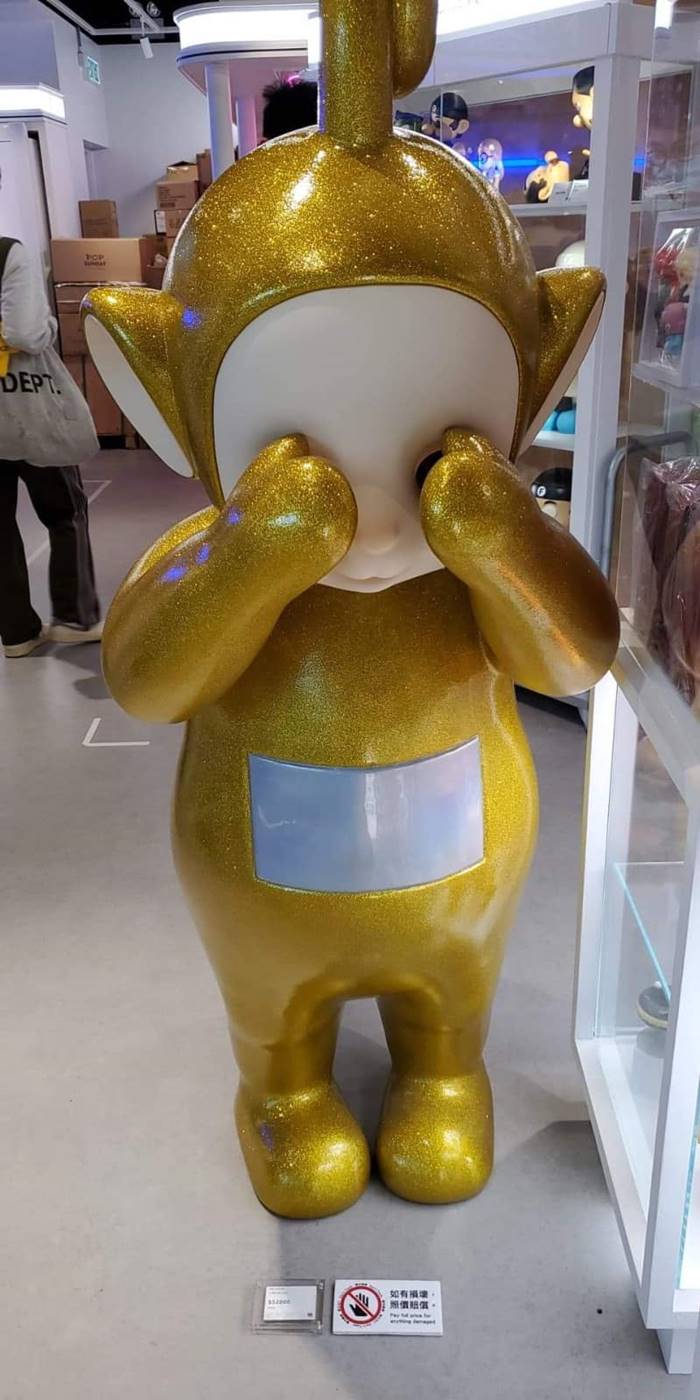 เด็กชนตุ๊กตา