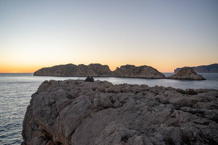 กระโดดผา