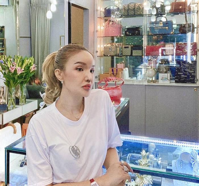 ทนายเกิดผล, ทีน่า