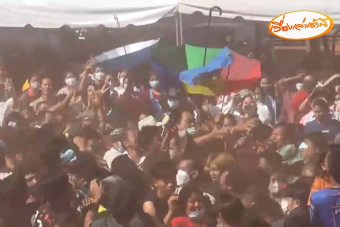 โปรยทานงานบวช