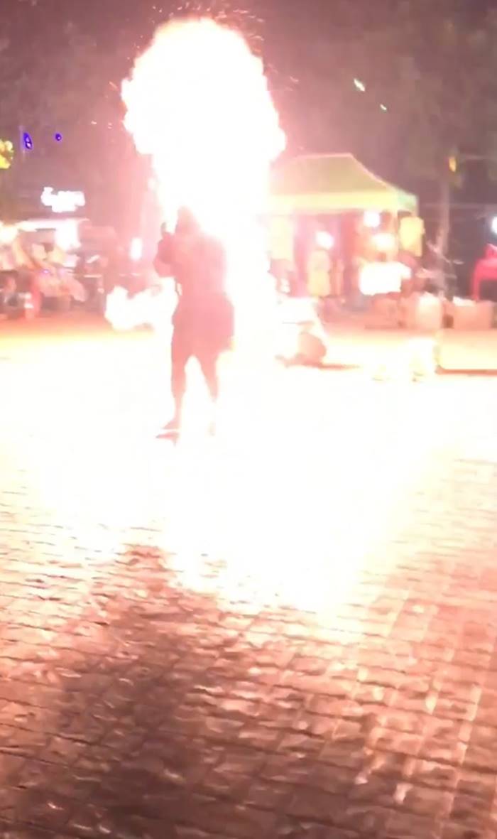 พลุระเบิด, ลอยกระทง