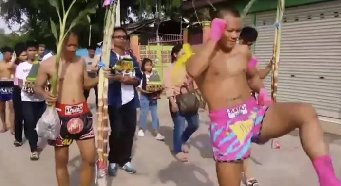 นักมวยแต่งงาน, นางเอกลิเก
