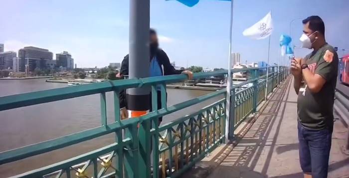 กระโดดสะพาน, พยายามฆ่าตัวตาย