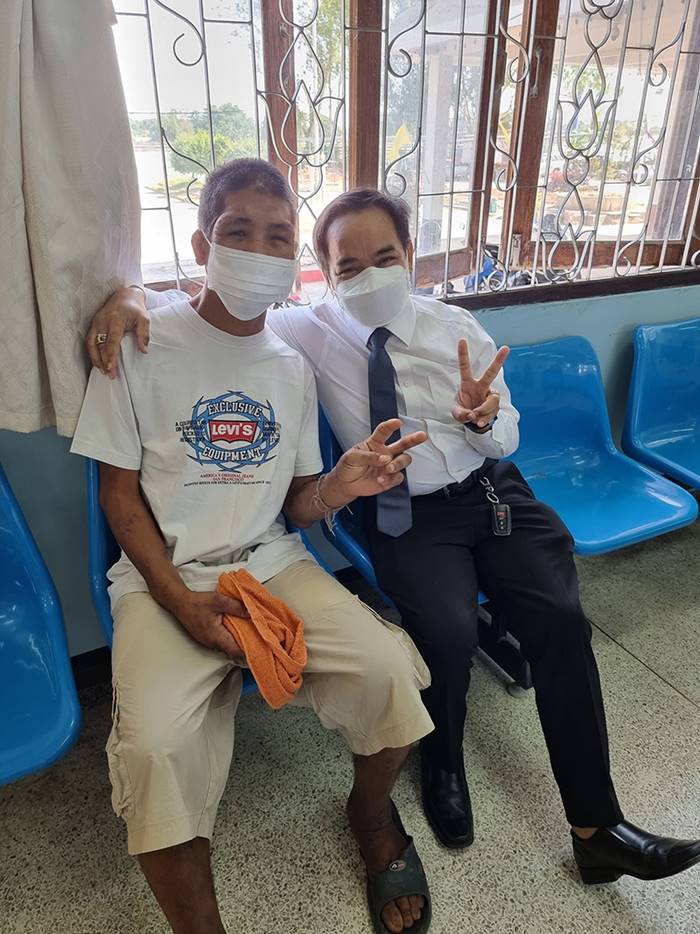 เจ๊กั้ง, น้องฟ้า, นายจ้างโหด