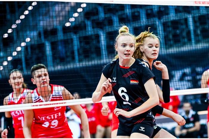 วอลเลย์บอลหญิงไทย
