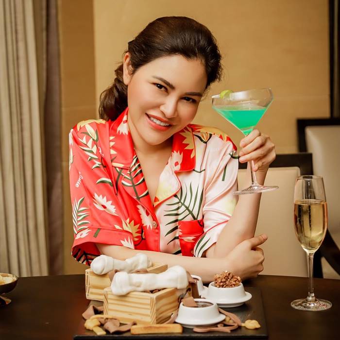 ไฮโซแบงค์ กัลยรัตน์