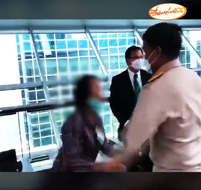 ตกท่อระบายน้ำ