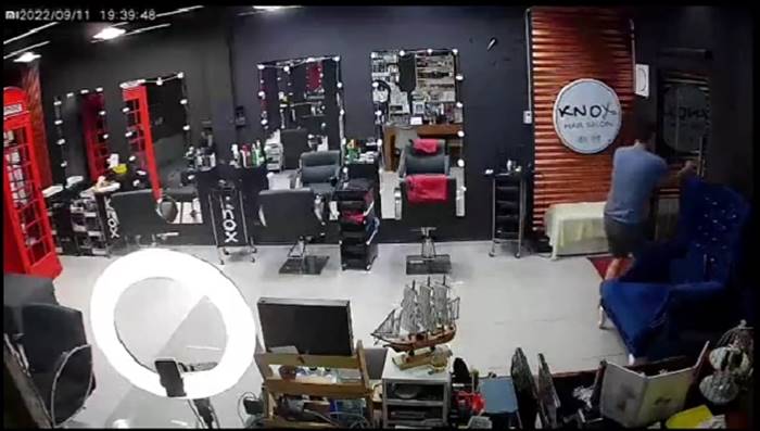 สาดน้ำกรด