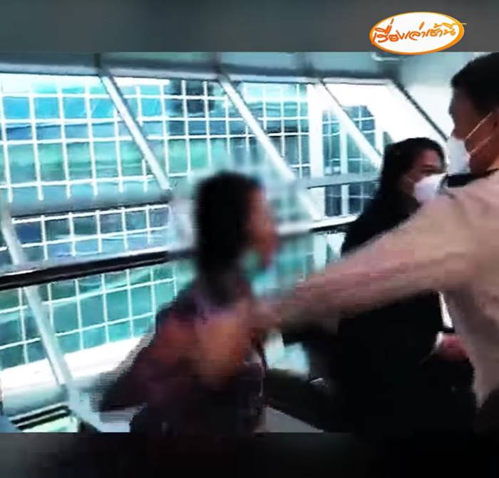 ตกท่อระบายน้ำ