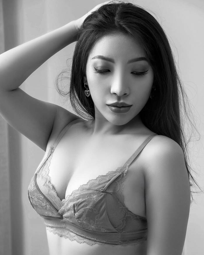 Nang Mwe San, OnlyFans