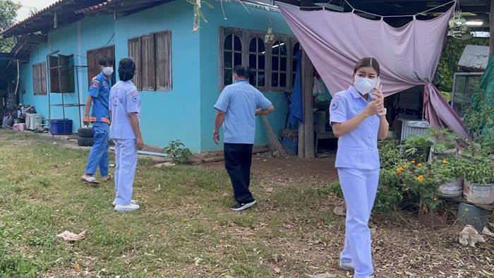 กินยาฆ่าแมลง