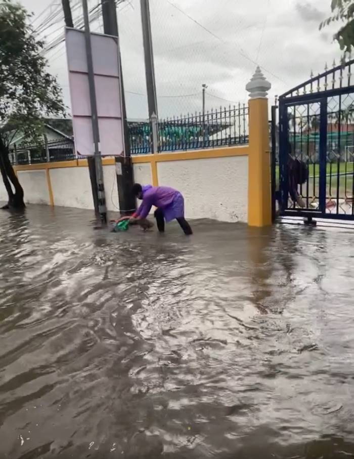 ไฟดูดนักเรียนจมน้ำ