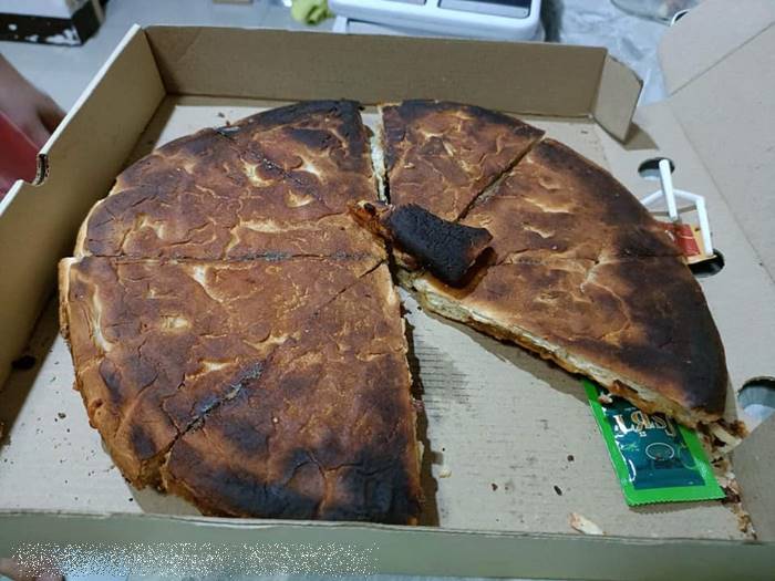 พิซซ่าโฮมเมด