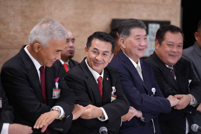 เพื่อไทย