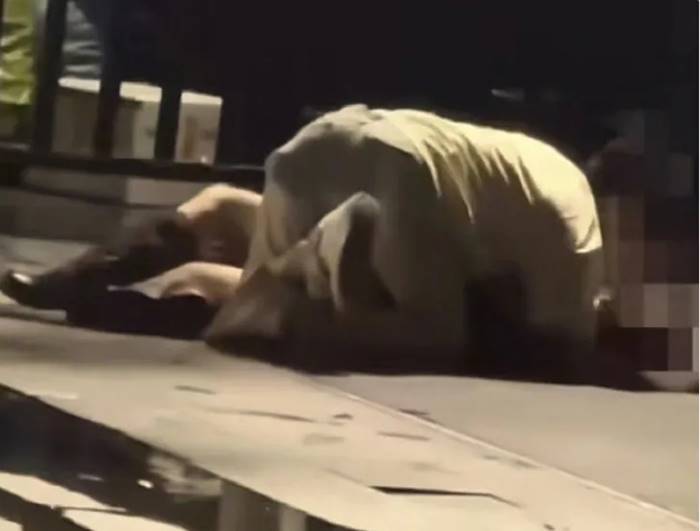 มีเซ็กส์ในที่สาธารณะ