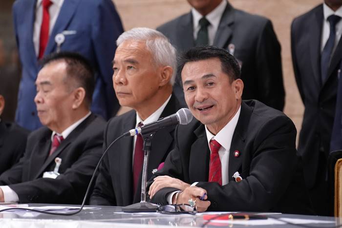 เพื่อไทย