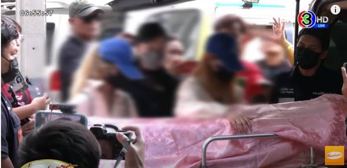 ฆ่ายกครัว