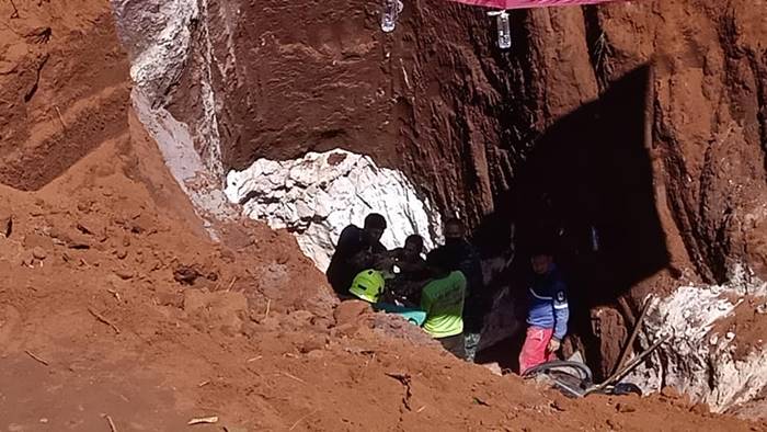  เด็กตกบ่อบาดาล