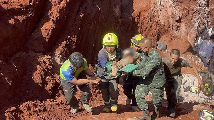  เด็กตกบ่อบาดาล