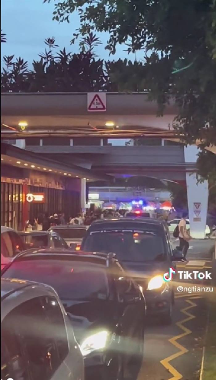 จตุจักร, ตลาดนัด, สิงคโปร์