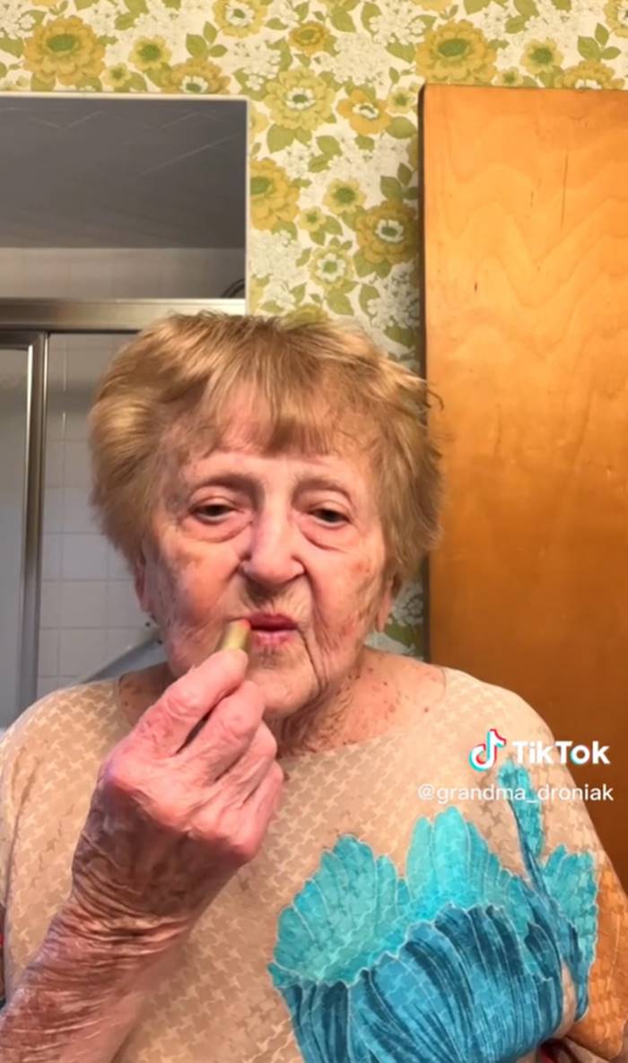 grandma_droniak