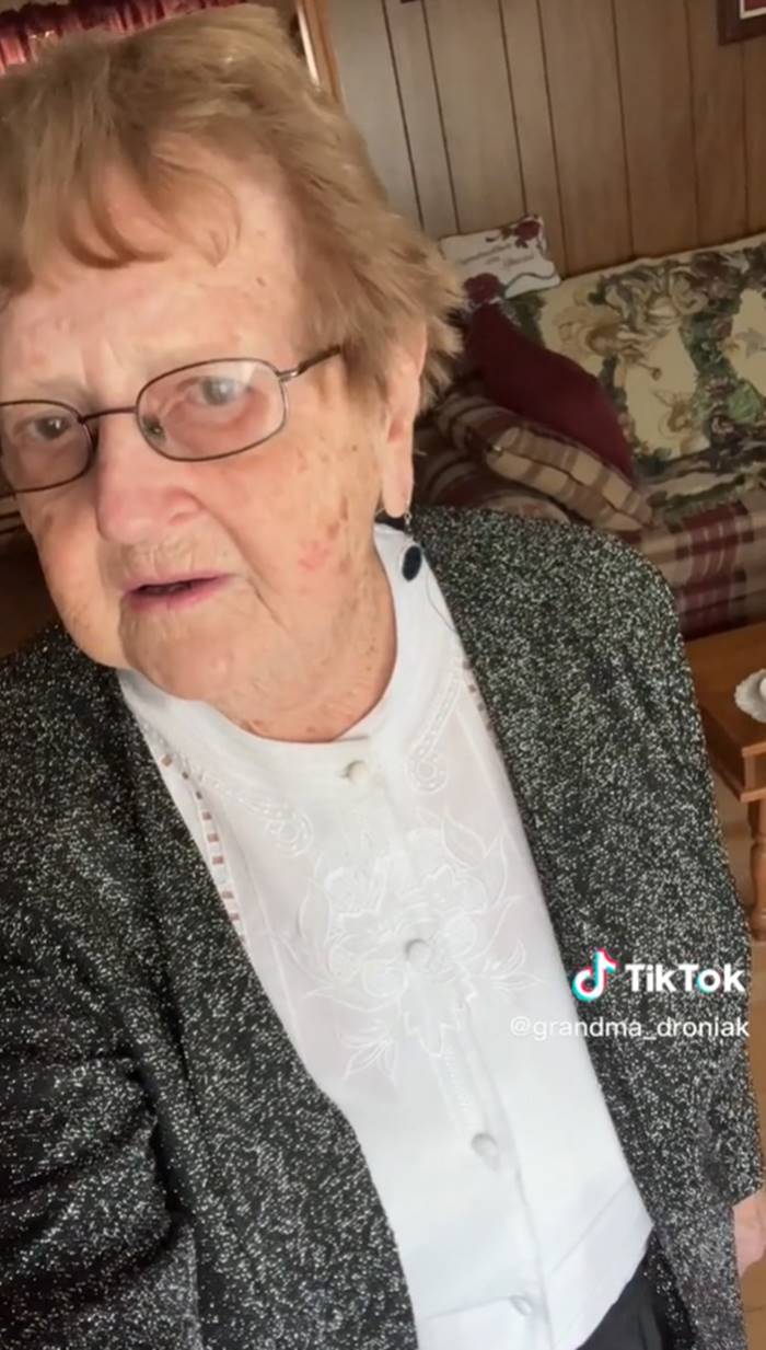 grandma_droniak