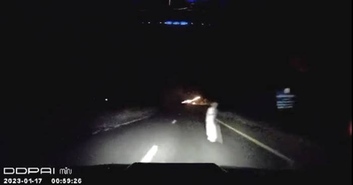  ผียายชุดขาว