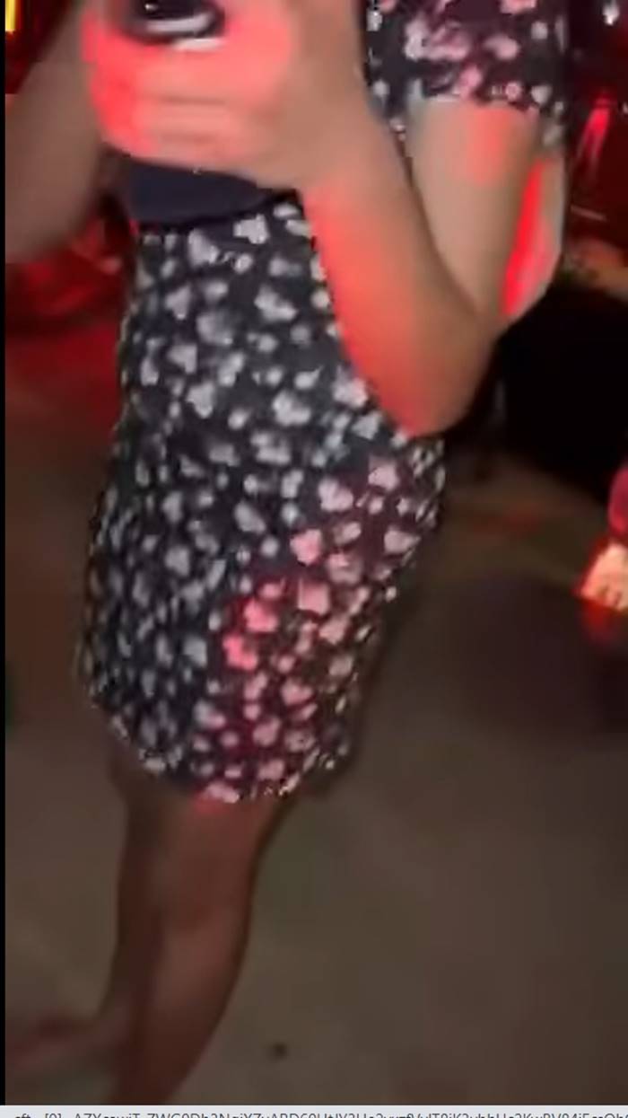 การ์ดรุมกระทืบลูกค้า