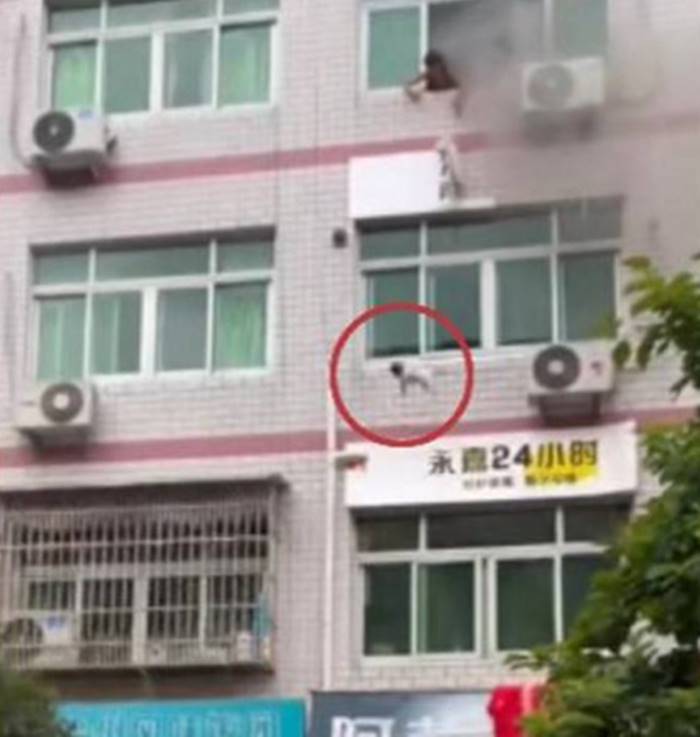 ไฟไหม้ตึก