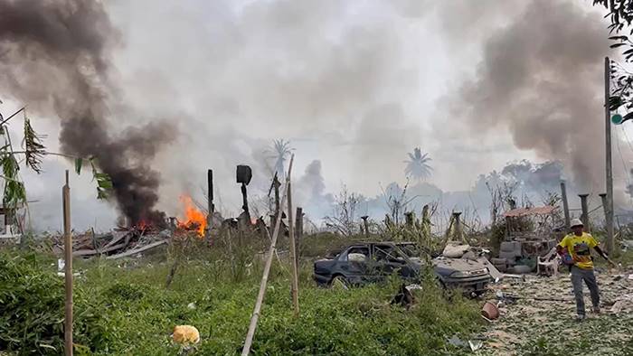 ระเบิดโกดังพลุ