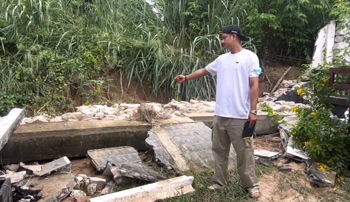 บ้านพัง