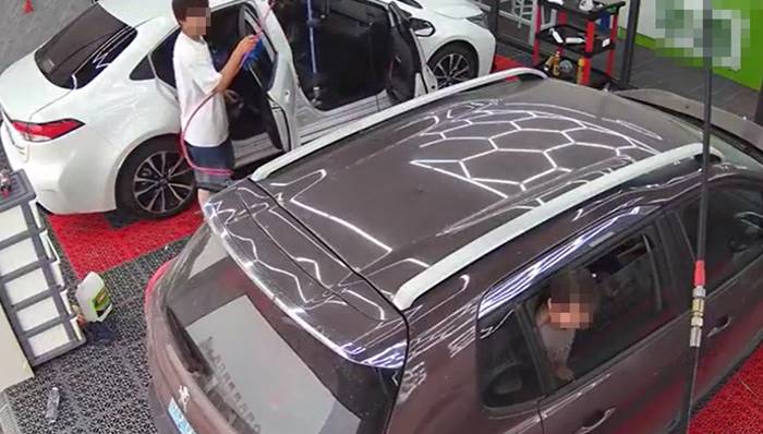 ประตูรถหนีบ