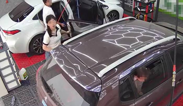 ประตูรถหนีบ