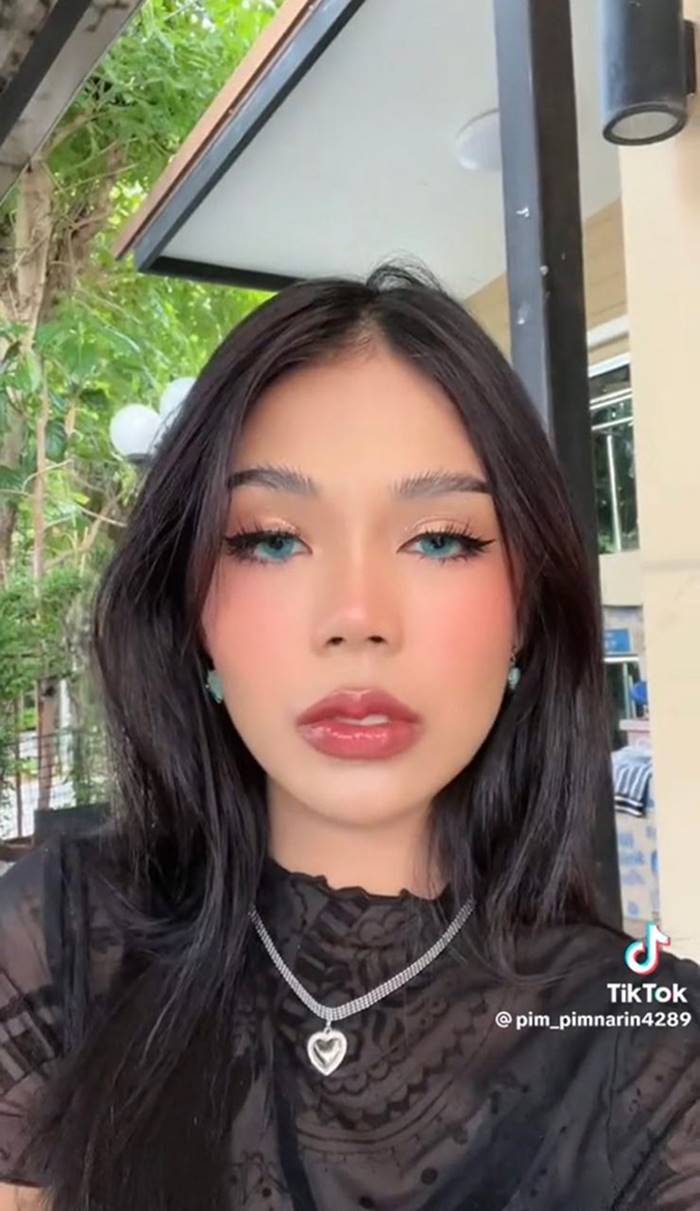 แต่งหน้าเปลี่ยนลุค