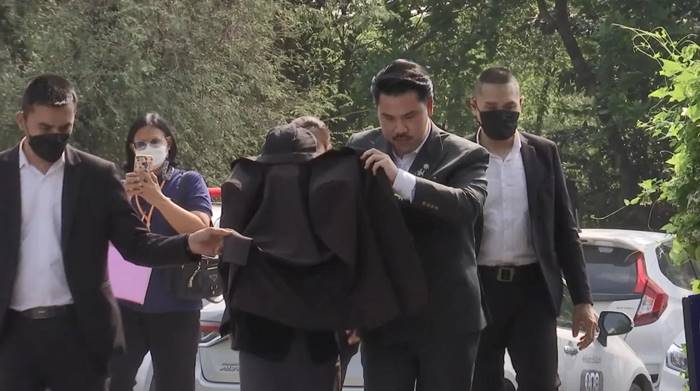 พี่ชายข่มขืนน้องสาว