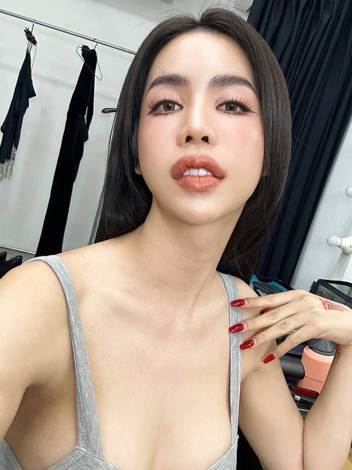 นาราเครปกะเทย